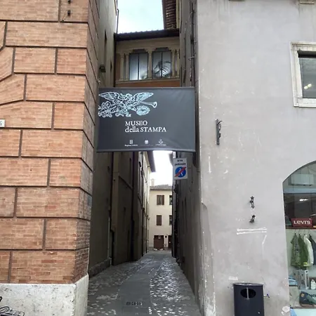 Διαμέρισμα Antica Residenza Piazza Della Repubblica Φολίνιο