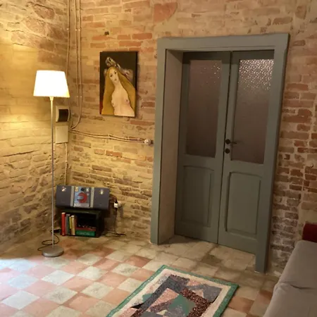 Antica Residenza Piazza Della Repubblica Φολίνιο